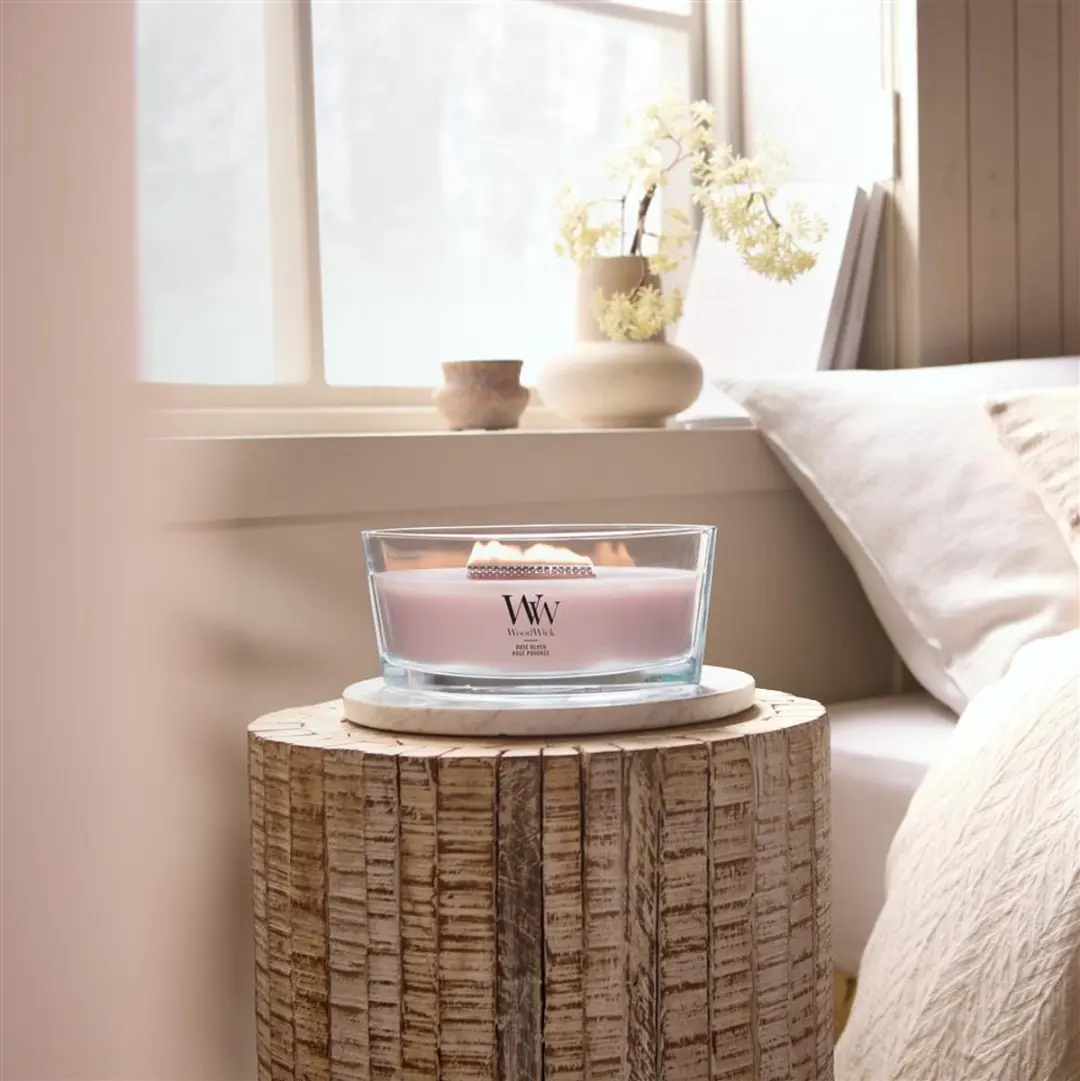 WoodWick Hearthwick Rose Blush Geurkaars - 50 Branduren - afbeelding 4 van 5