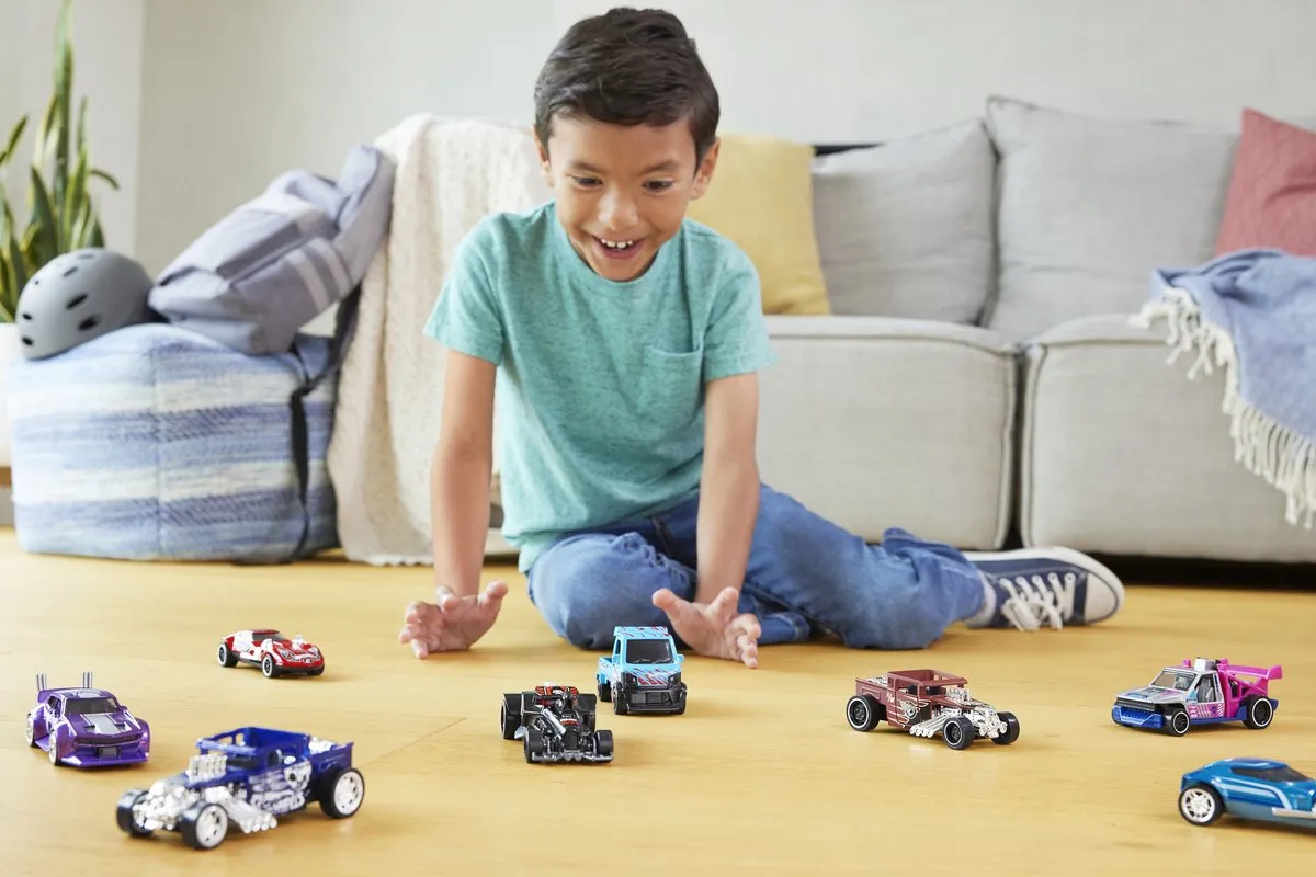 Hot Wheels Pull-Back Mustang & Dimachinni Veloce 1:43