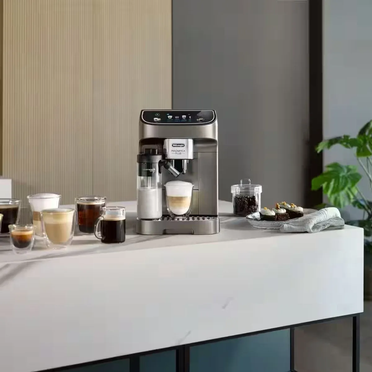 De'Longhi Magnifica Plus ECAM320.70.TB Espressomachine - Titanium Zwart