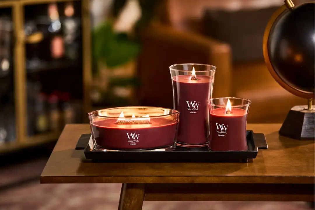WoodWick Hourglass Geurkaars Rouge Oud - 130 Branduren - afbeelding 4 van 6