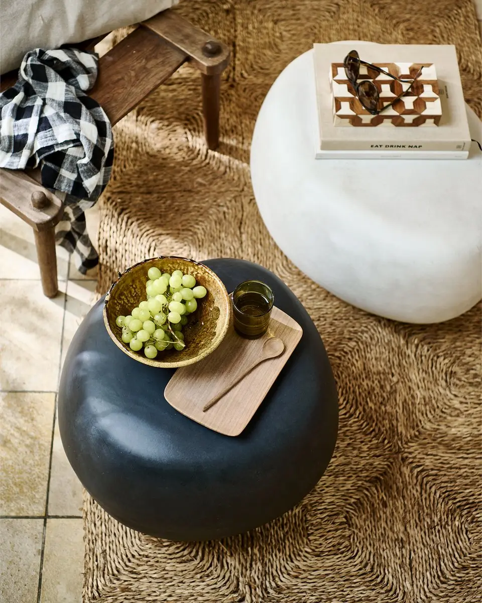 vtwonen Pebble Bijzettafel 50cm Antraciet - afbeelding 3 van 6