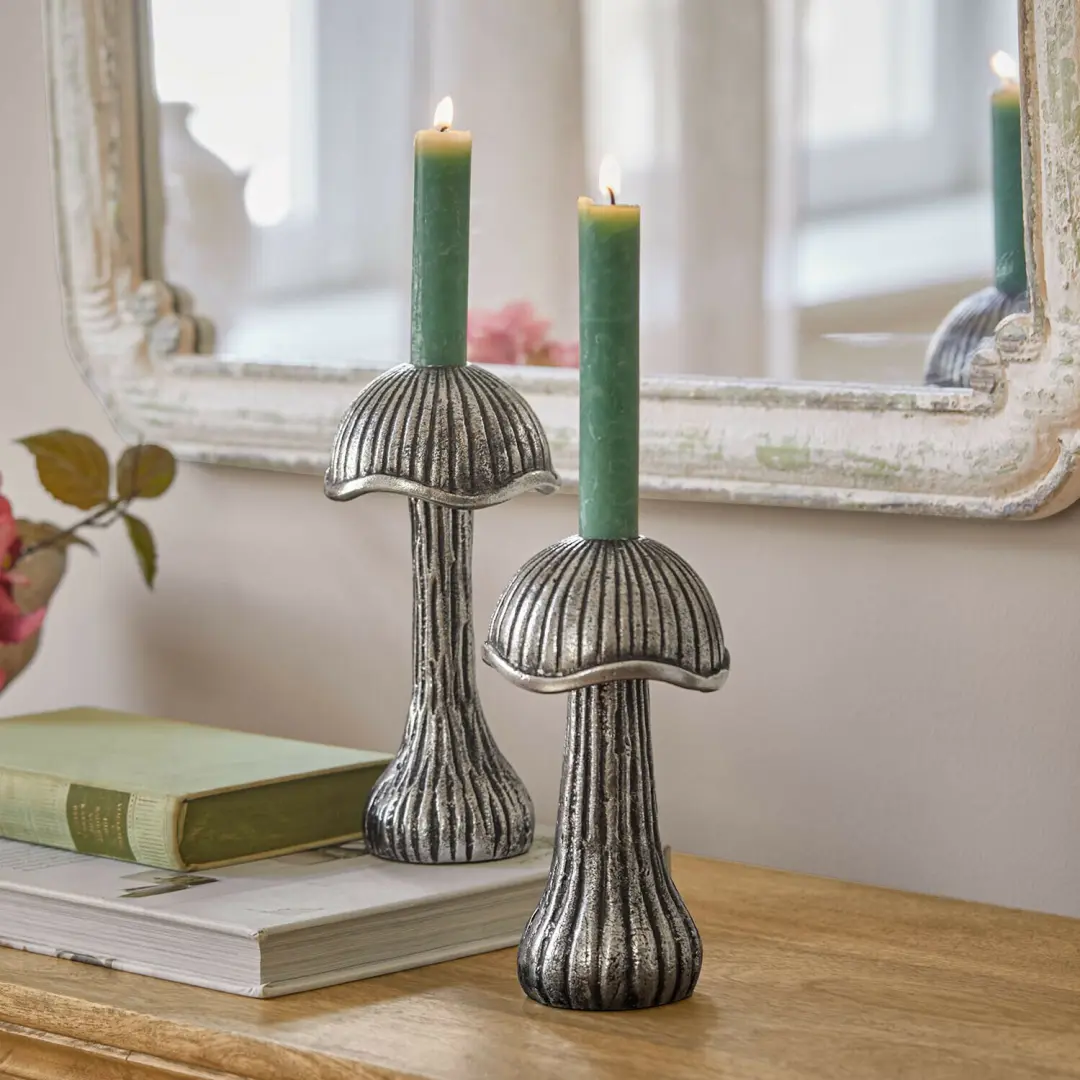 Loberon Mavinas Kaarsenhouder Set - 2 Stuks Antiekzilver - afbeelding 2 van 6