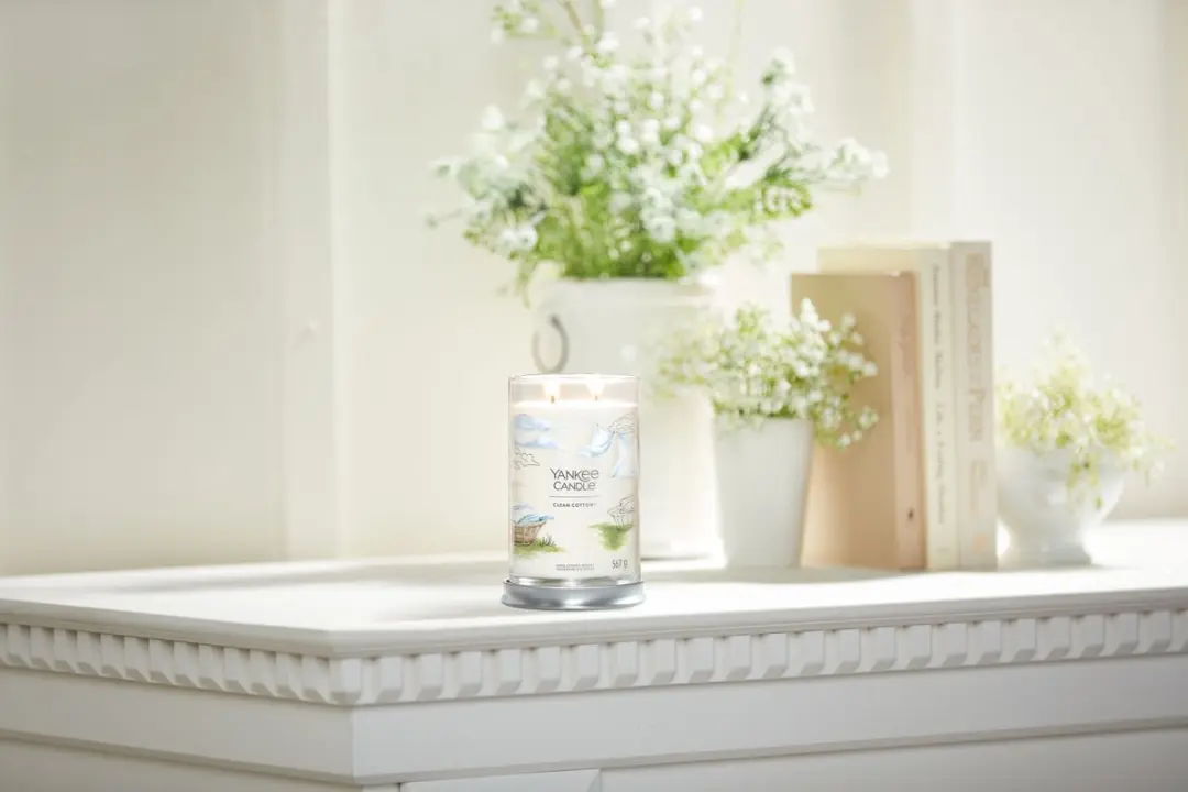 Yankee Candle Clean Cotton Large Tumbler Geurkaars - 100 Branduren - afbeelding 4 van 6