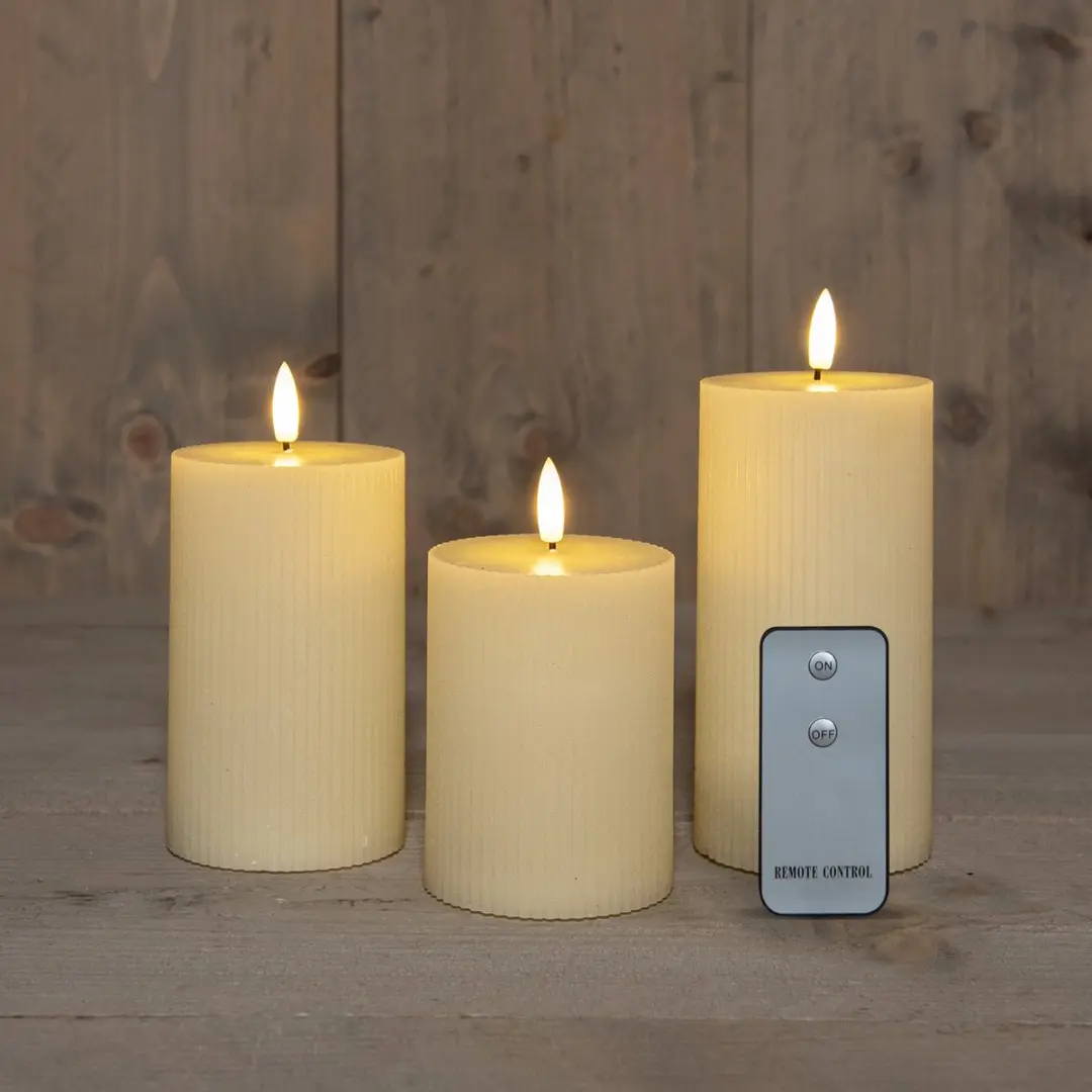 Anna's Collection LED Stompkaarsen 3x - Warm wit - 7,5 cm - afbeelding 3 van 5