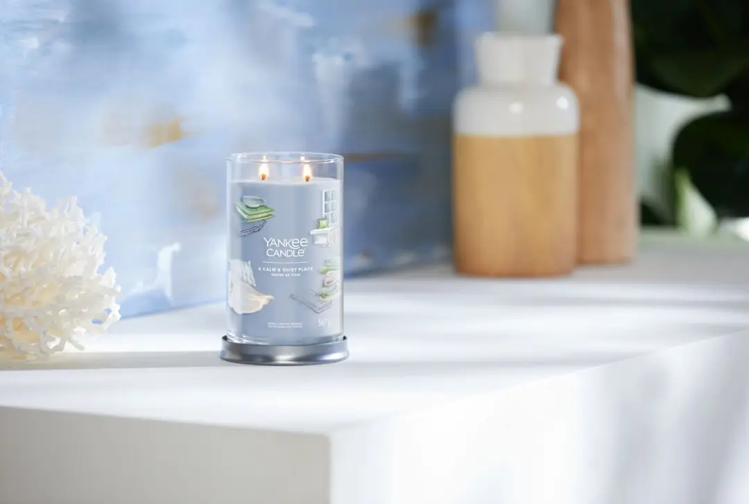 Yankee Candle A Calm & Quiet Place Geurkaars - 100 Branduren - afbeelding 3 van 5