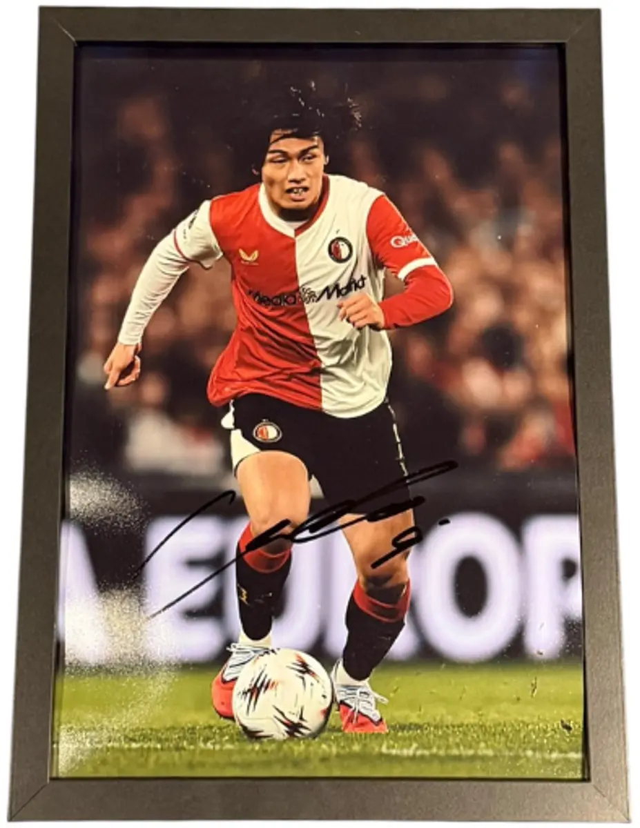 Ayase Ueda Feyenoord Actie Foto