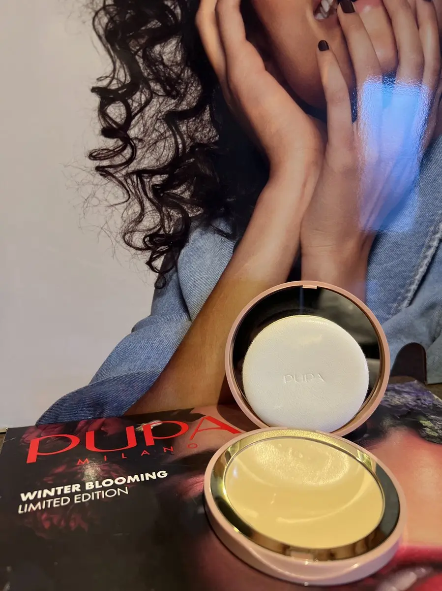 Pupa bride & maids setting powder
