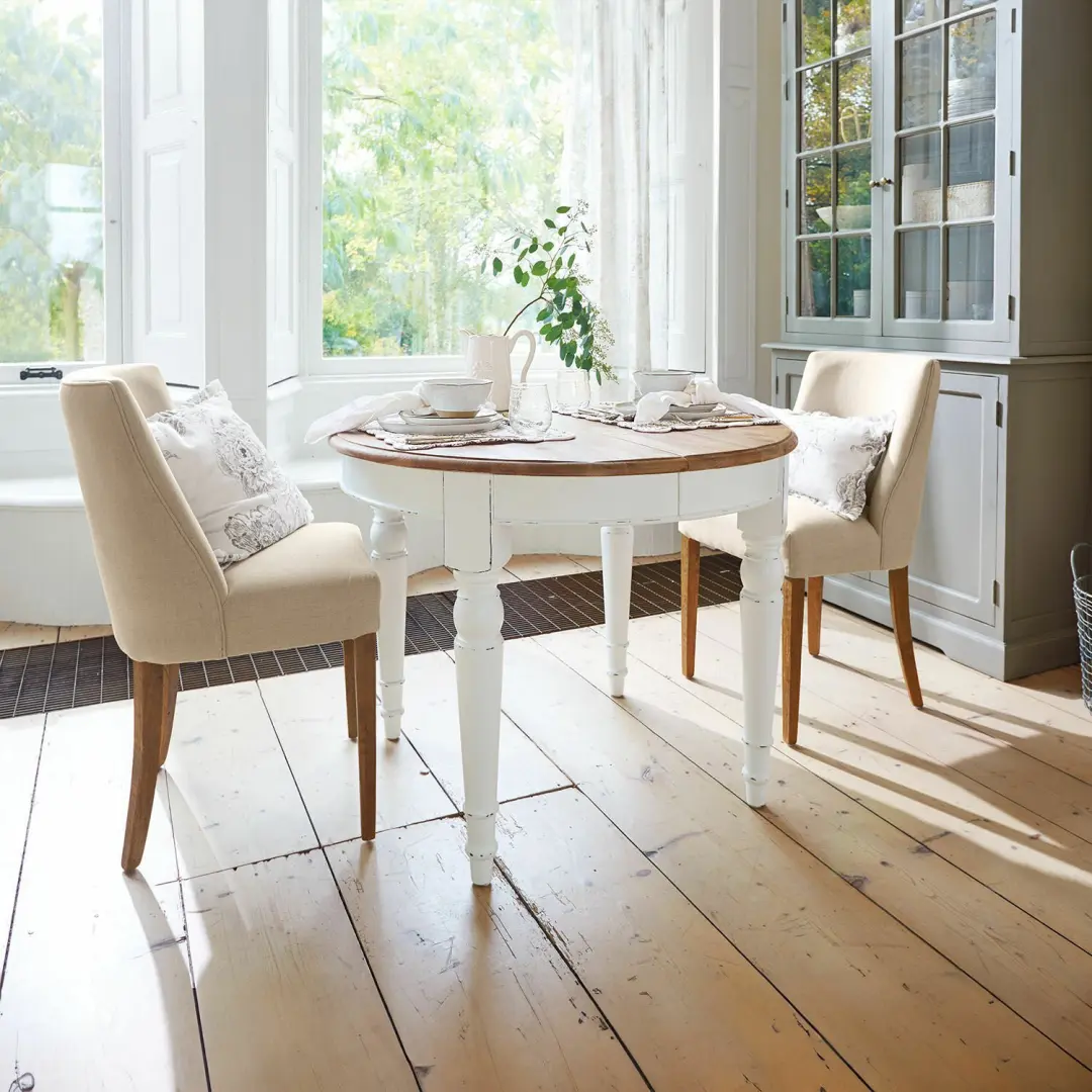 Loberon Pinecrest Eettafel - 6 Personen - Wit/Bruin - afbeelding 5 van 6