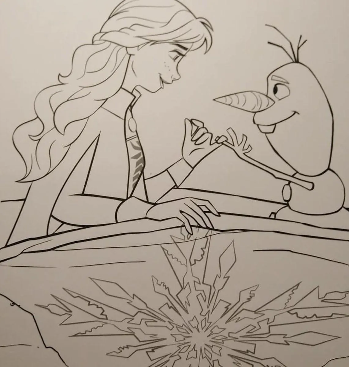 Disney Frozen 2 Jumbo Kleurboek - 15 Pagina's - 36x28cm - 12 Penseelpennen
