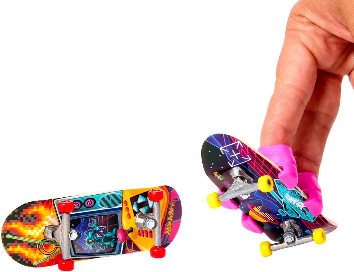 Hot Wheels GNARLY GAMER & HIGH SCORE Helix Vingerskateboardset HXL21 - Meerkleurig