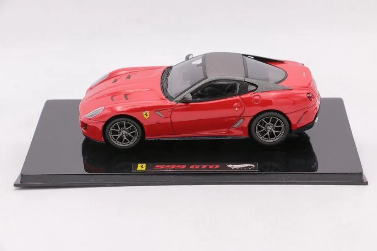 Ferrari 599 GTO Modelauto T6267 - Rood