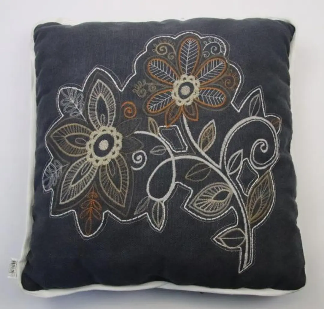 Madison sierkussen 50x50 cm Emborderie flower taupe