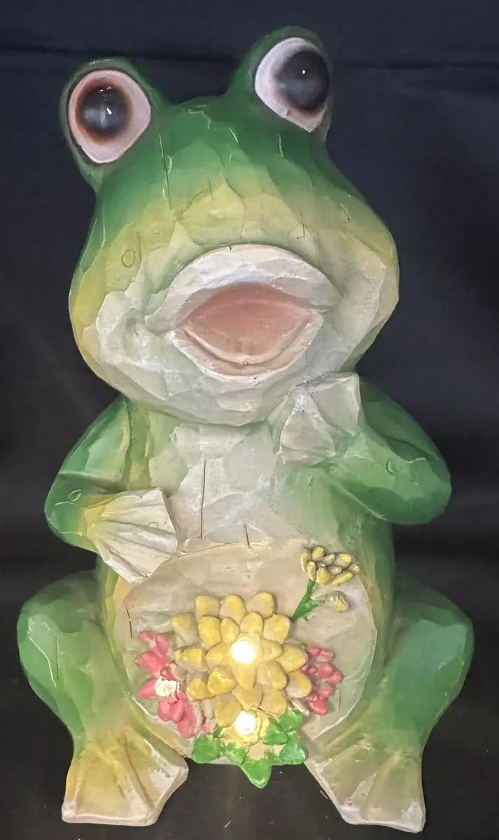 Polyresin solarlamp "Kikker met bloem en LEDs"