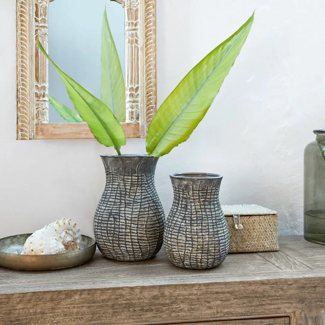 Loberon Fahrid Vaas - 2 Stuks Antiekzwart - afbeelding 6 van 6