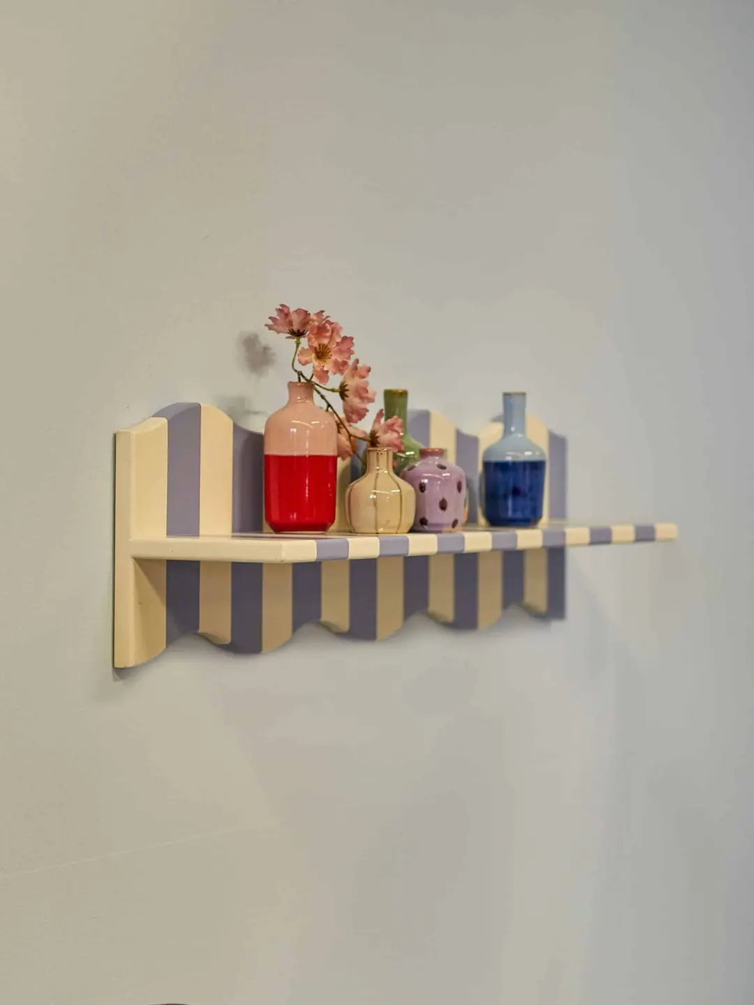 Bloomingville Bubbi Wandplank 80cm - Blauw - afbeelding 2 van 3