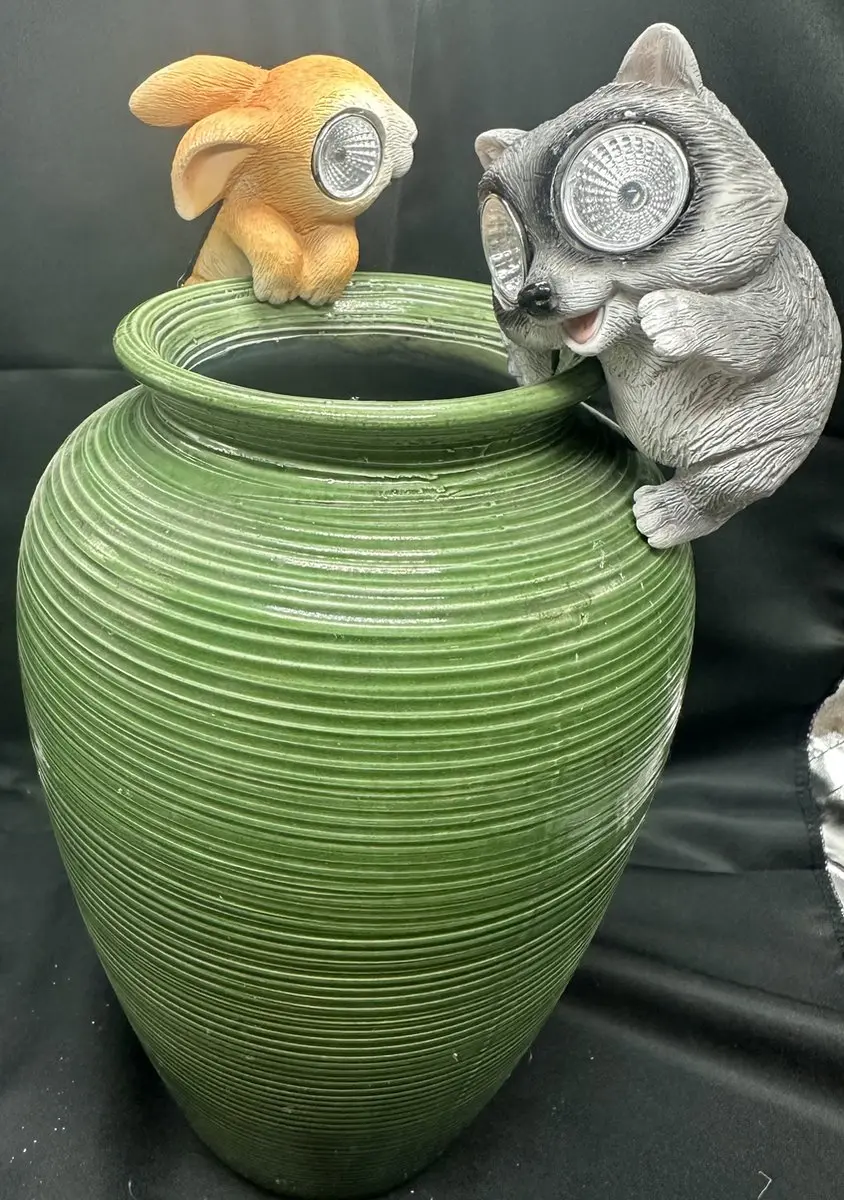 Polyresin solarlamp pothanger "eekhoorn & egel"