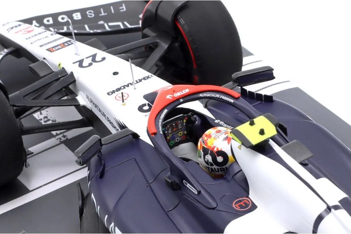 Formule 1 Scuderia Alphatauri AT04 #22 Tsunoda - 1:18 - Minichamps
