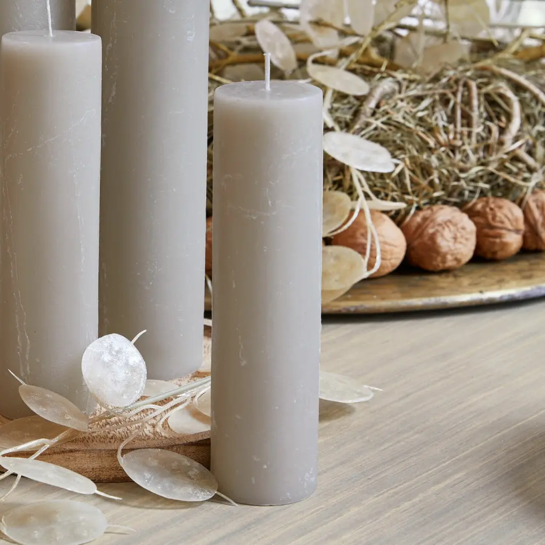 Loberon Avinal Kaarsen - 4 Stuks Taupe - afbeelding 4 van 4