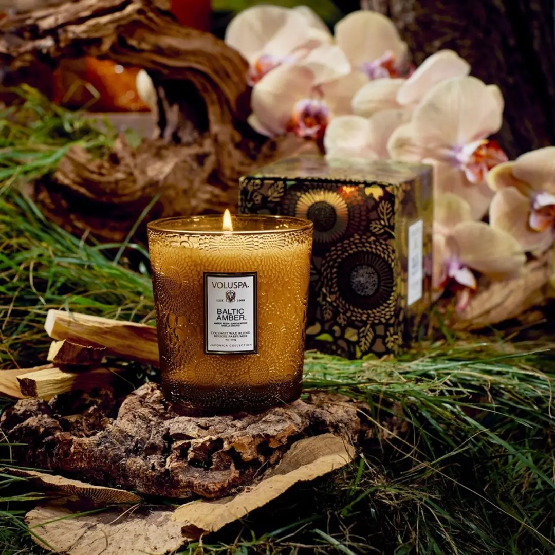 Voluspa Baltic Amber Geurkaars 255g - Oranje - afbeelding 3 van 3
