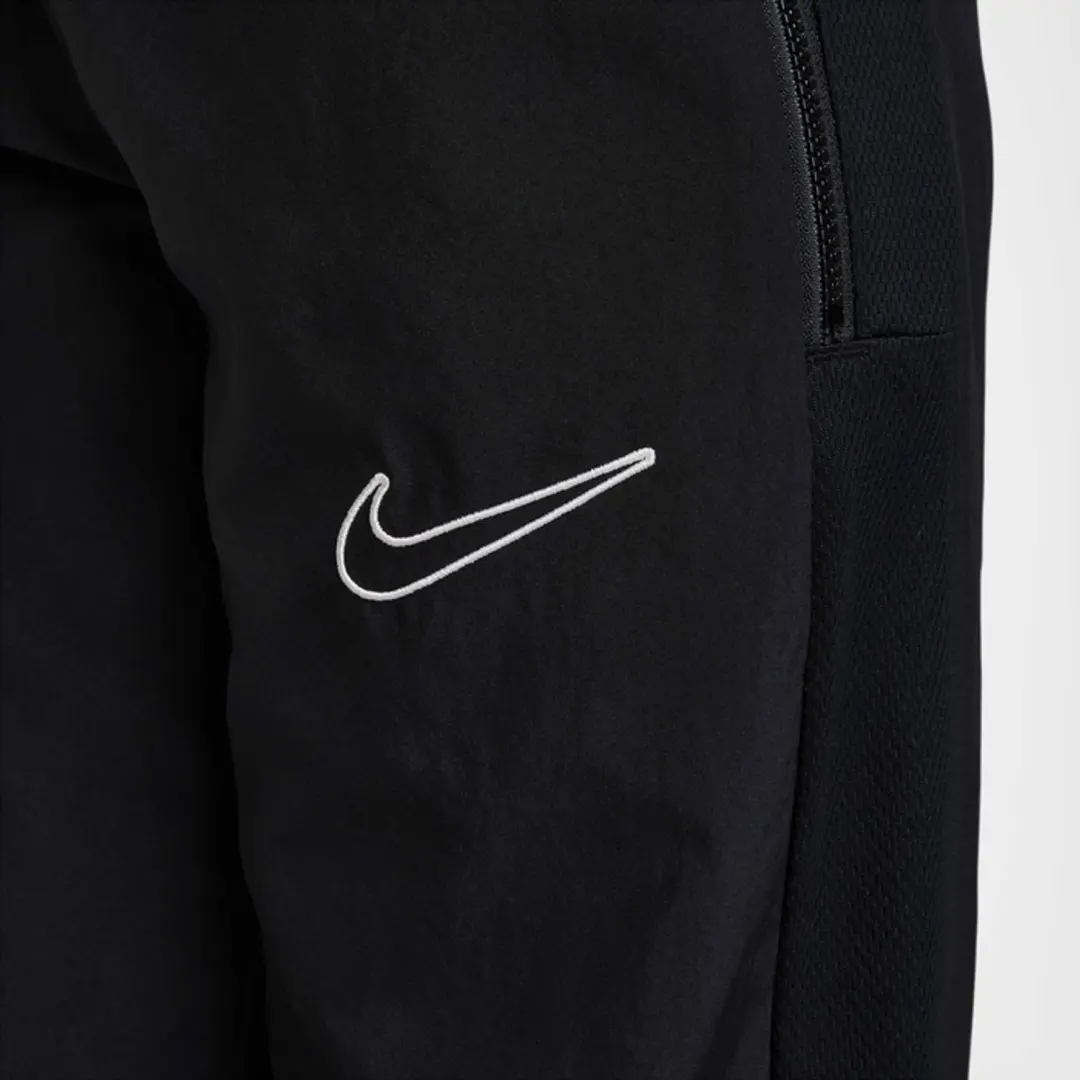Nike Academy Dri-FIT voetbalbroek voor kids (Older Kids/Big Kids) Maat 137/147