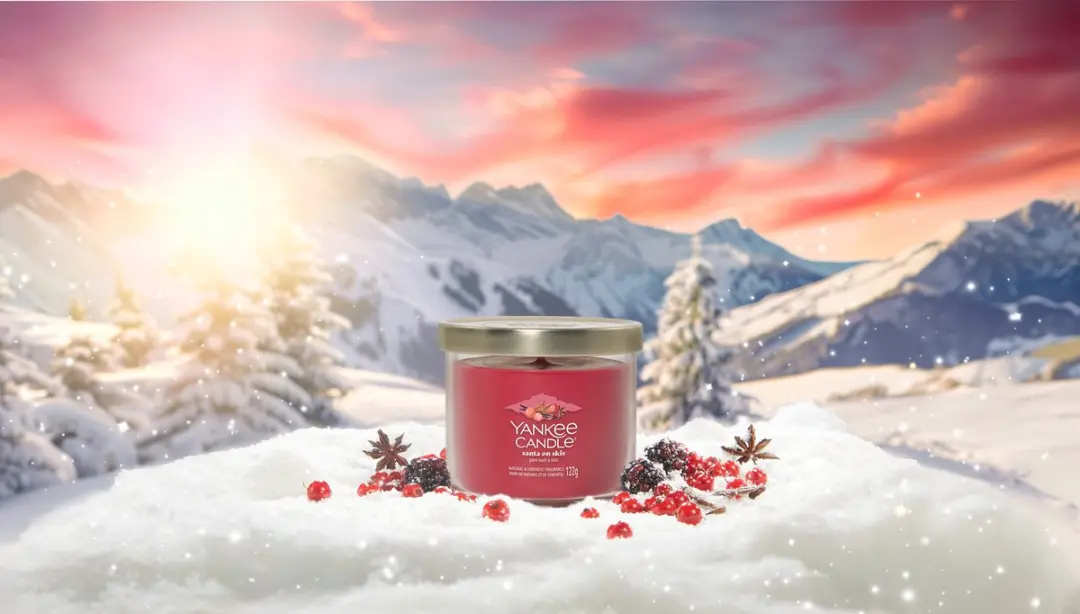 Yankee Candle Santa on Skis Signature Small Tumbler - Rood - afbeelding 3 van 6
