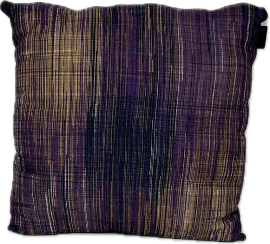 Madison sierkussen 50x50 cm Edy purple