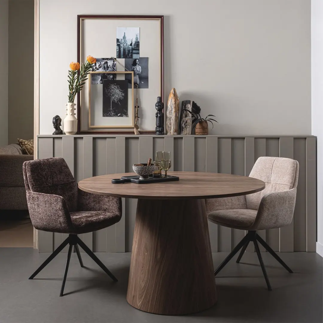 WOOOD Maan Eettafel Walnoot Ø120cm - afbeelding 6 van 6