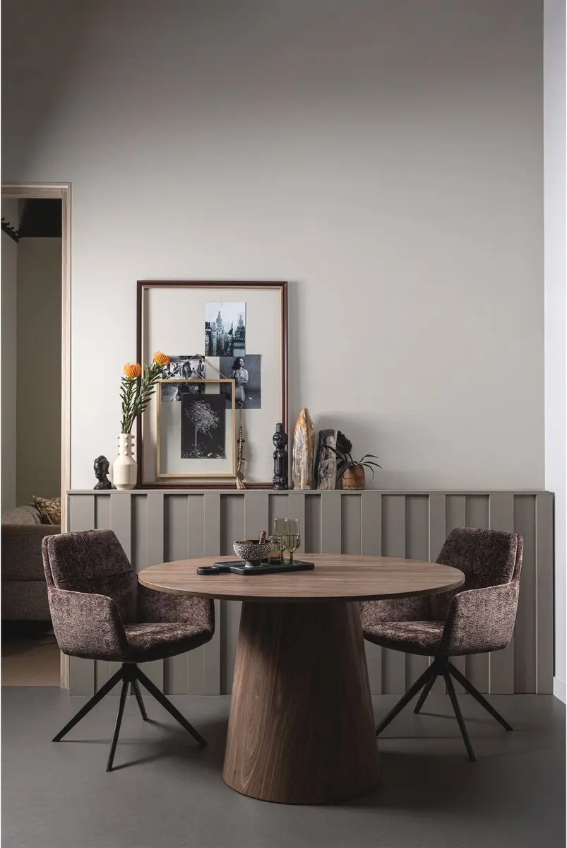 WOOOD Maan Eettafel Walnoot Ø120cm - afbeelding 2 van 6