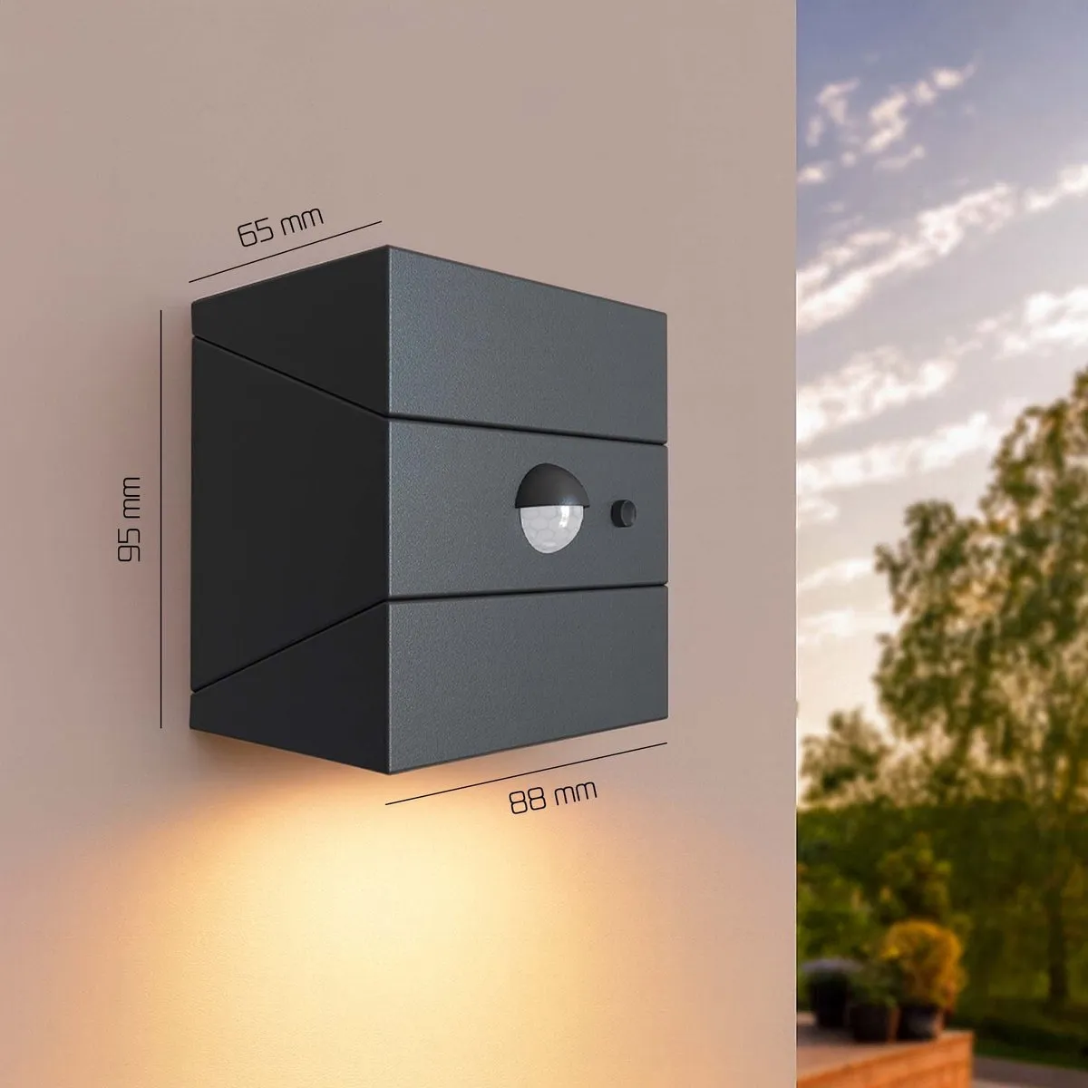 Ledvion LED Solar Wandlamp Buiten Sensor Draaibaar 2.5W - Zwart - afbeelding 6 van 6