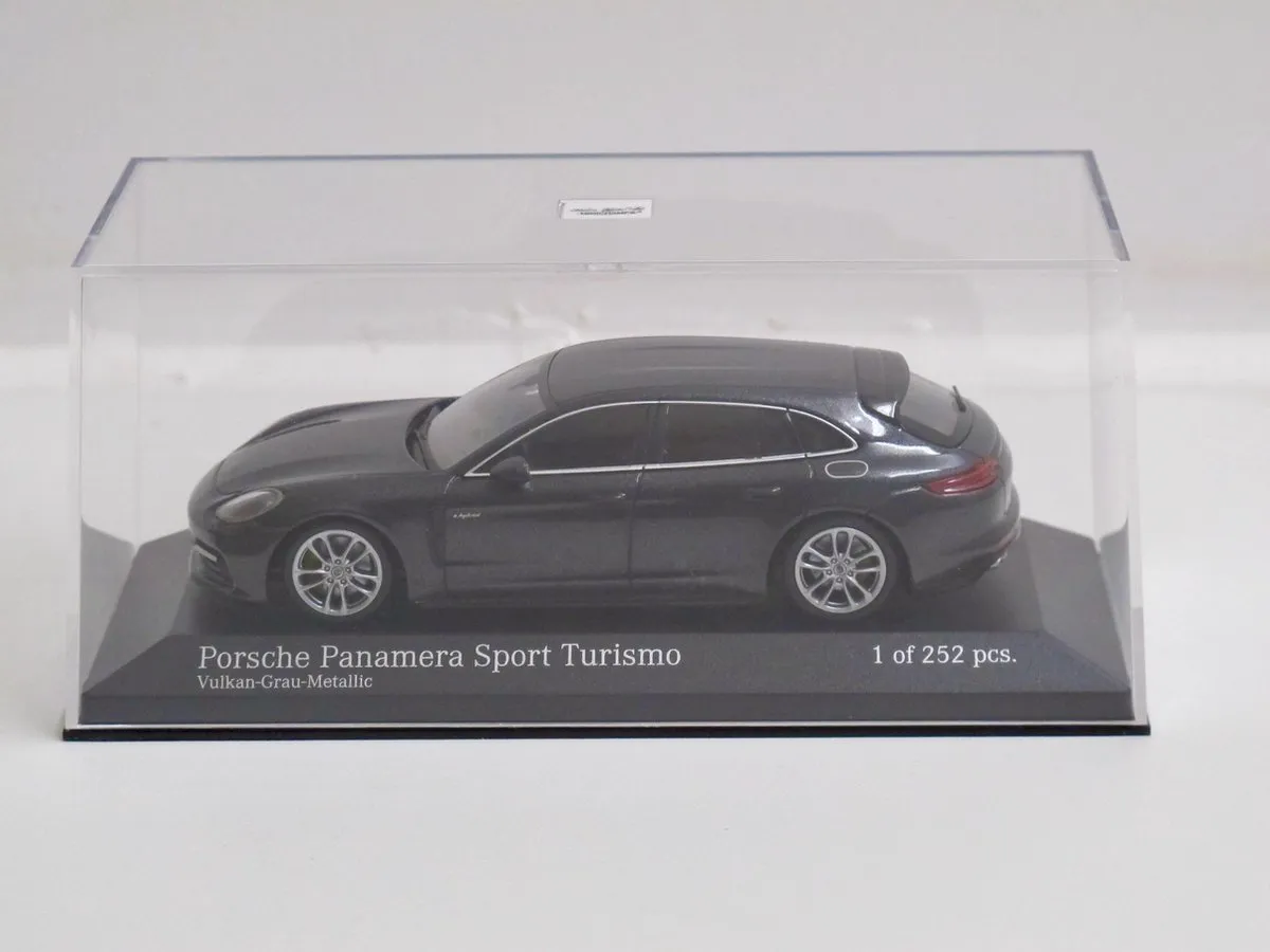 Porsche Panamera Sport Turismo 4E-Hybrid 2017 Minichamps 1:43
