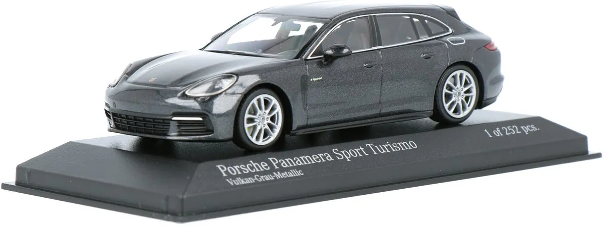 Porsche Panamera Sport Turismo 4E-Hybrid 2017 Minichamps 1:43