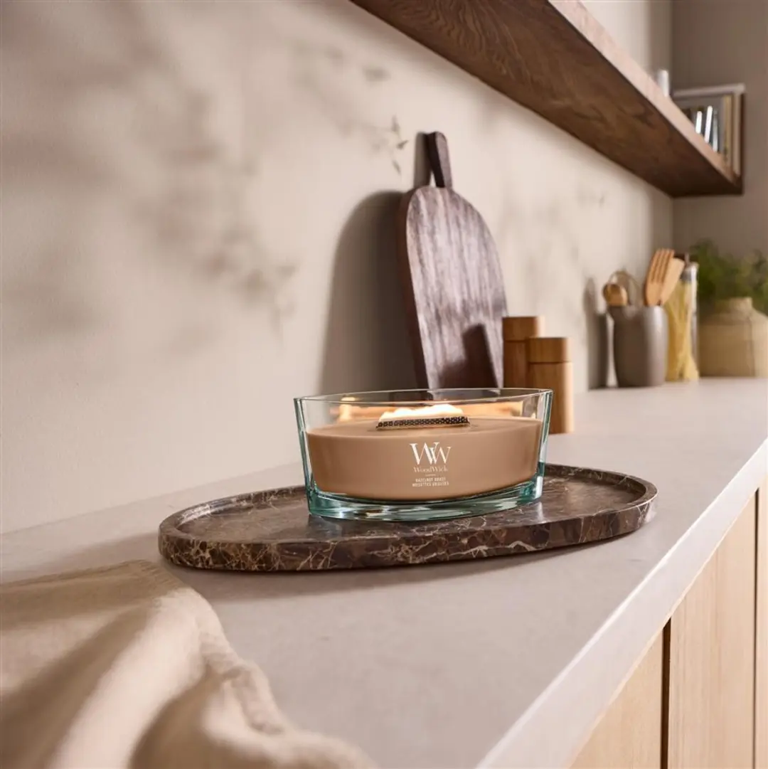 WoodWick Hearthwick Hazelnut Roast Ellipse Geurkaars - afbeelding 4 van 4