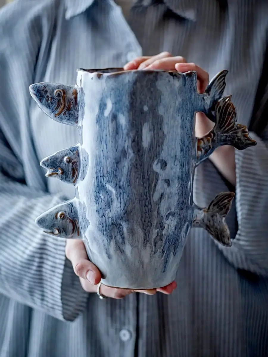Bloomingville Tace Vaas - Aardewerk - Blauw - 23cm - afbeelding 4 van 5