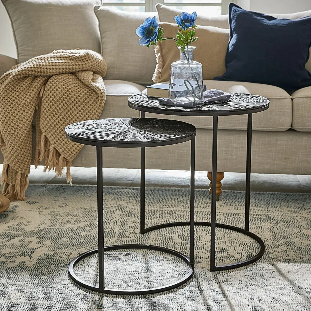 Loberon Petrosini Bijzettafel - 2 Stuks Ø48cm Zwart - afbeelding 3 van 5