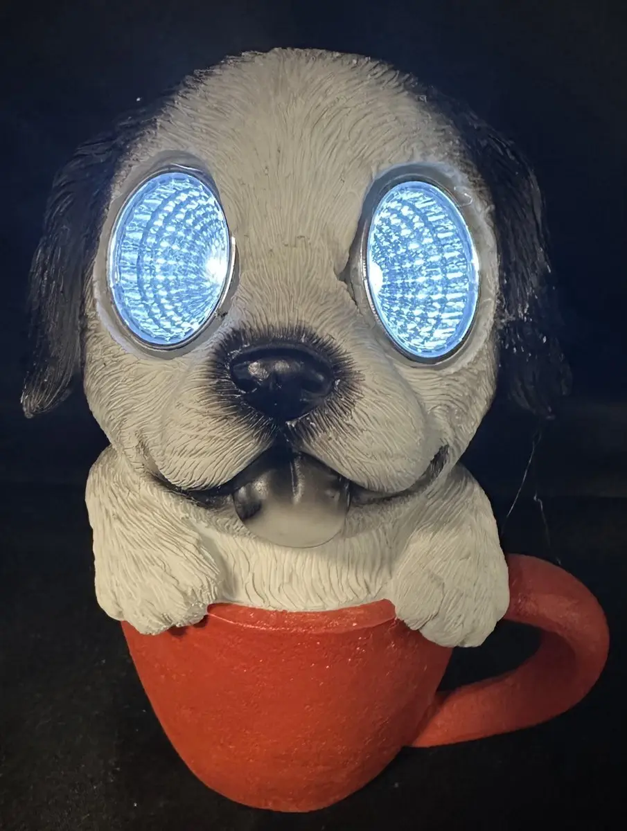 Polyresin solarlamp "hond in mok"