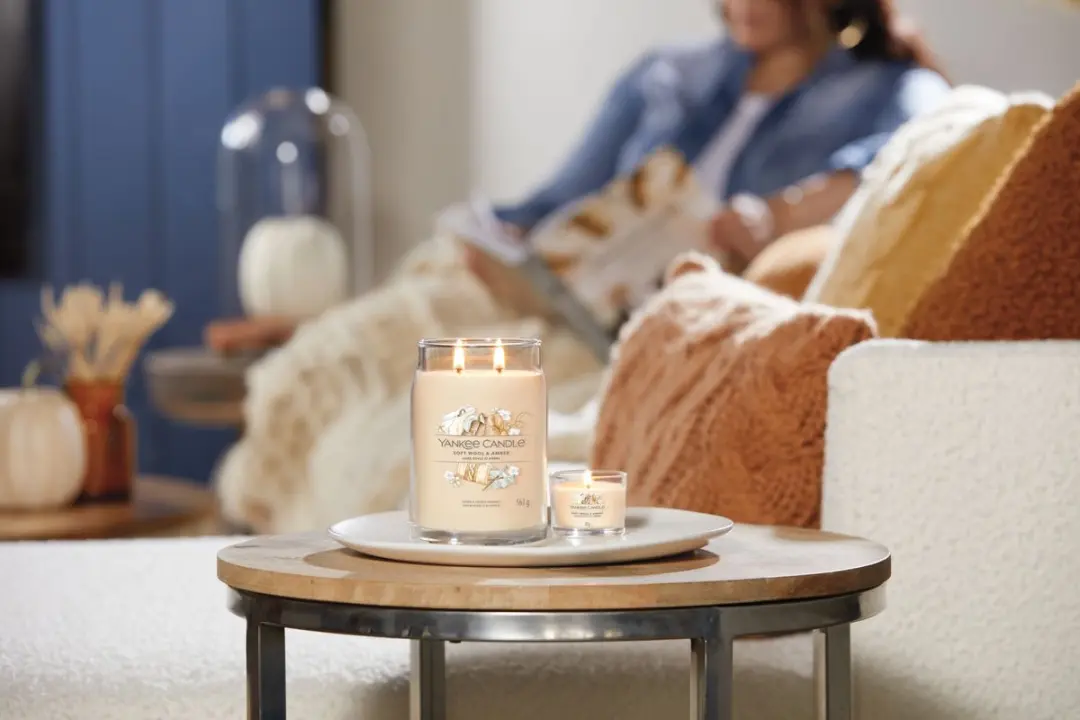 Yankee Candle Wool & Amber Geurkaars - Signature Large Jar - 80 Branduren - afbeelding 3 van 6
