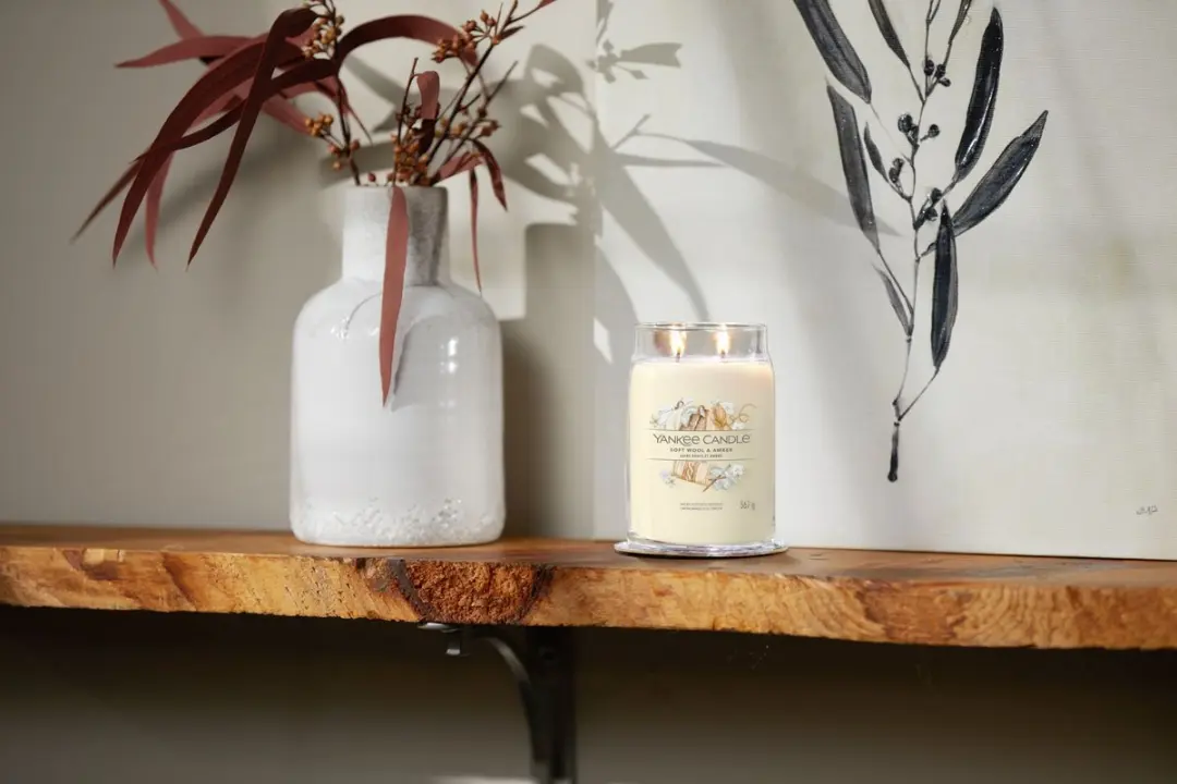 Yankee Candle Wool & Amber Geurkaars - Signature Large Jar - 80 Branduren - afbeelding 4 van 6