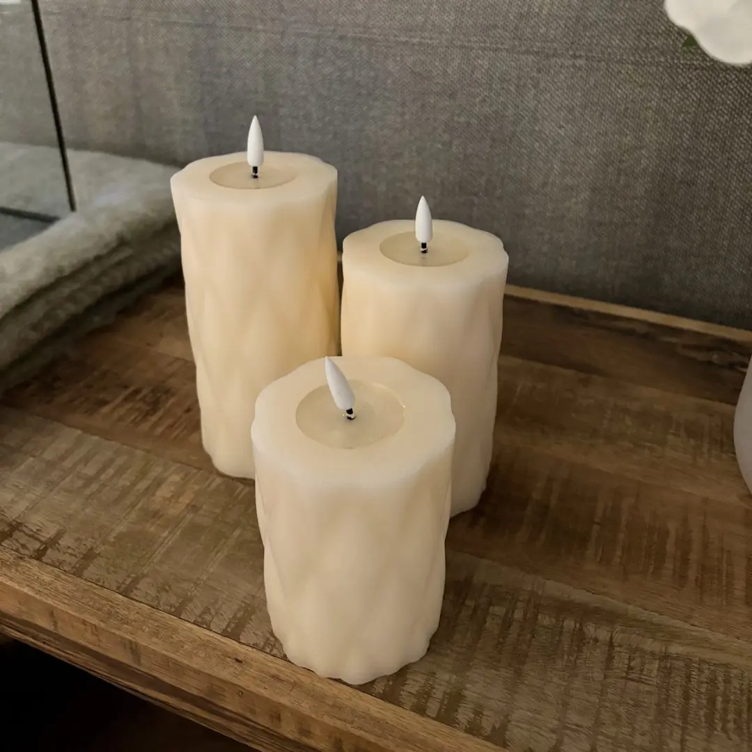 Deluxe Homeart Set van 3 Harlequin LED kaarsen Cream 10cm, 12.5cm en 15cm