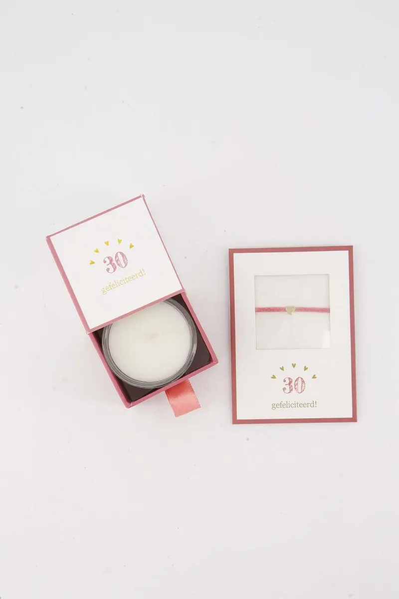 Zusss Set Van Een Geurkaars Glas In Doosje En Armbandje Hartje '30 Gefeliciteerd