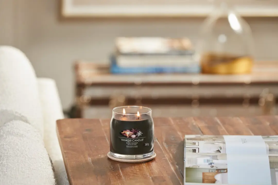 Yankee Candle Black Coconut Geurkaars - 50 Branduren - afbeelding 4 van 6
