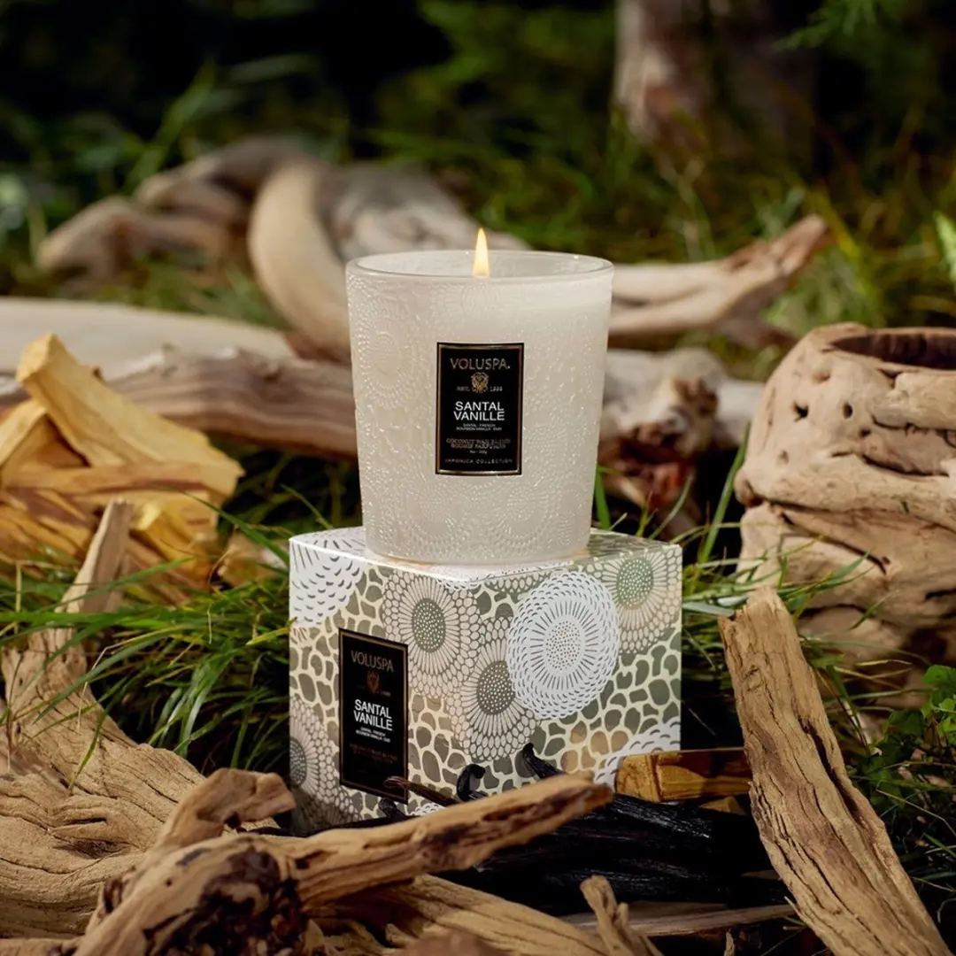 Voluspa Santal Vanille Classic Candle 255g - afbeelding 2 van 4