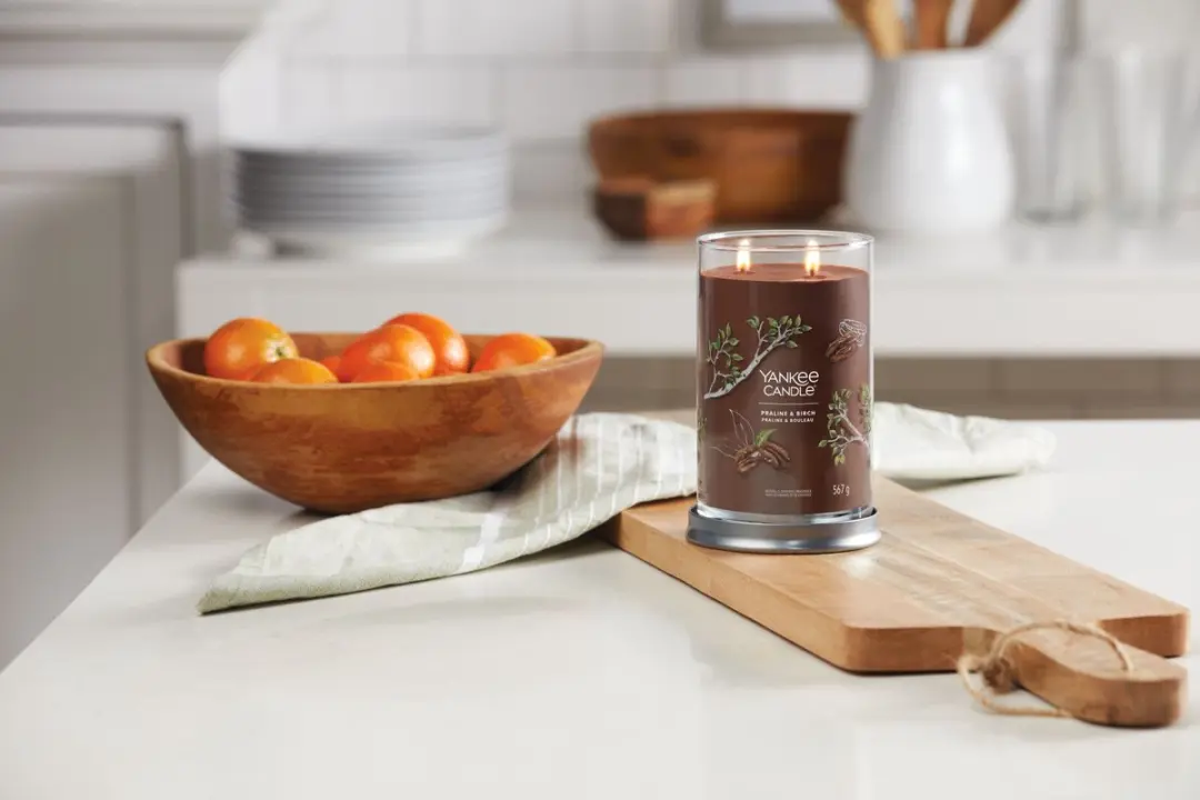 Yankee Candle Praline & Birch Geurkaars - Signature Large Tumbler - afbeelding 4 van 6