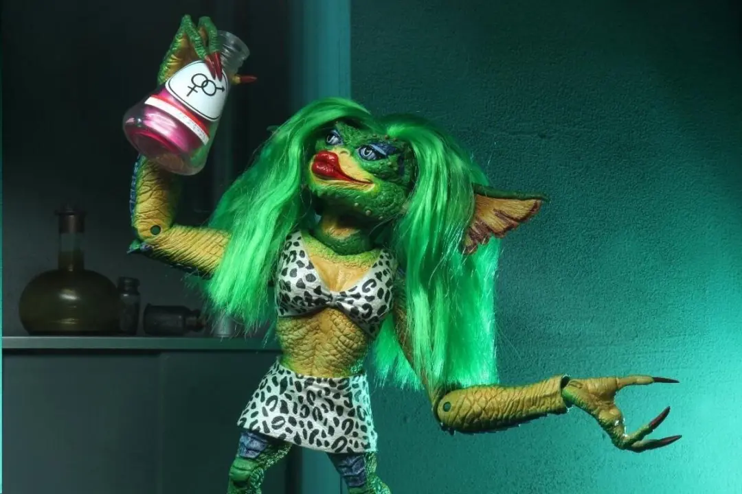 NECA Gremlins 2 Greta Ultimate Action Figure - 15cm - afbeelding 5 van 6