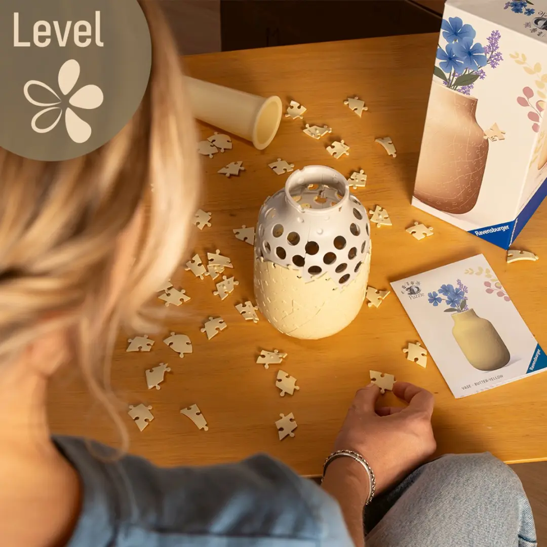 Ravensburger 3D Puzzel Vaas Butter Yellow - 162 Stukjes - afbeelding 6 van 6