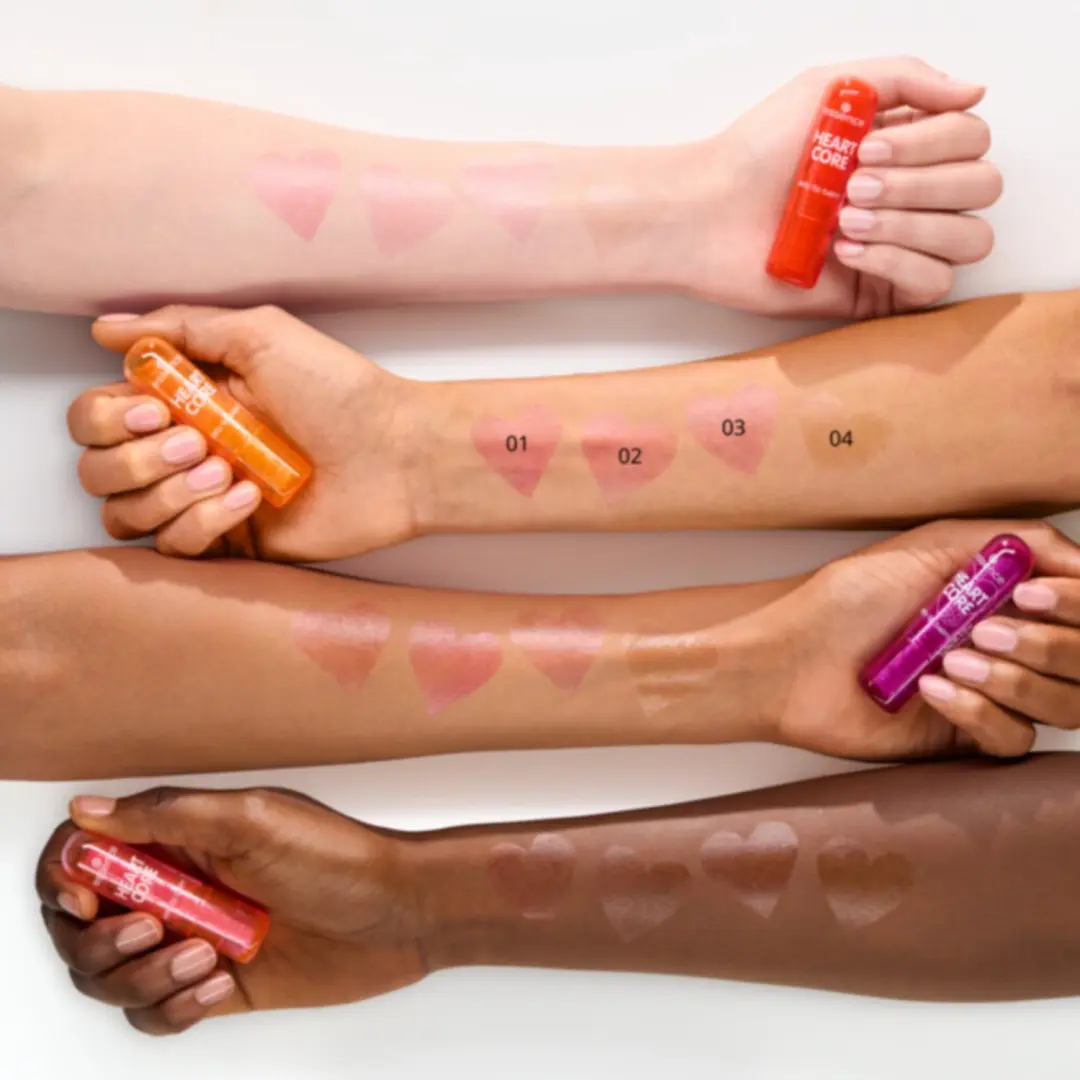 Essence Heart Core Jelly Lip Balm 03 Berry-Berry Cute - afbeelding 6 van 6