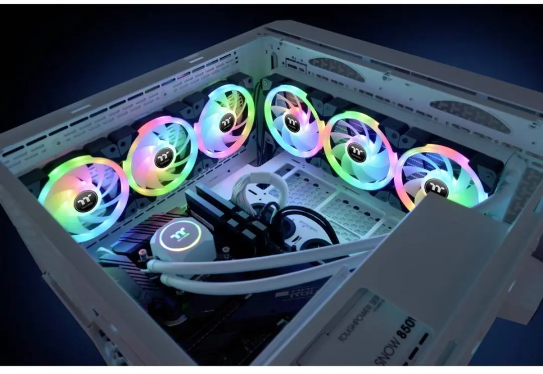 Thermaltake CL-F143-PL12SW-A RGB Ventilator 120mm - Zwart/Transparant - afbeelding 6 van 6