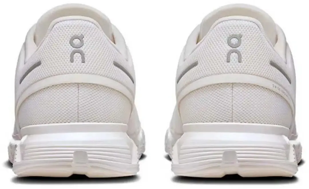 ON Running Cloud 6 Schoenen - Wit 41 - afbeelding 3 van 4
