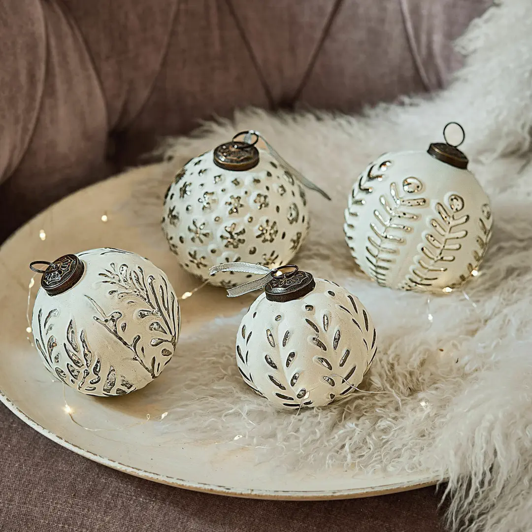 Loberon Kerstversiering Consac 4 Stuks - Ø10,5cm - Wit/Zilverkleurig - afbeelding 5 van 5
