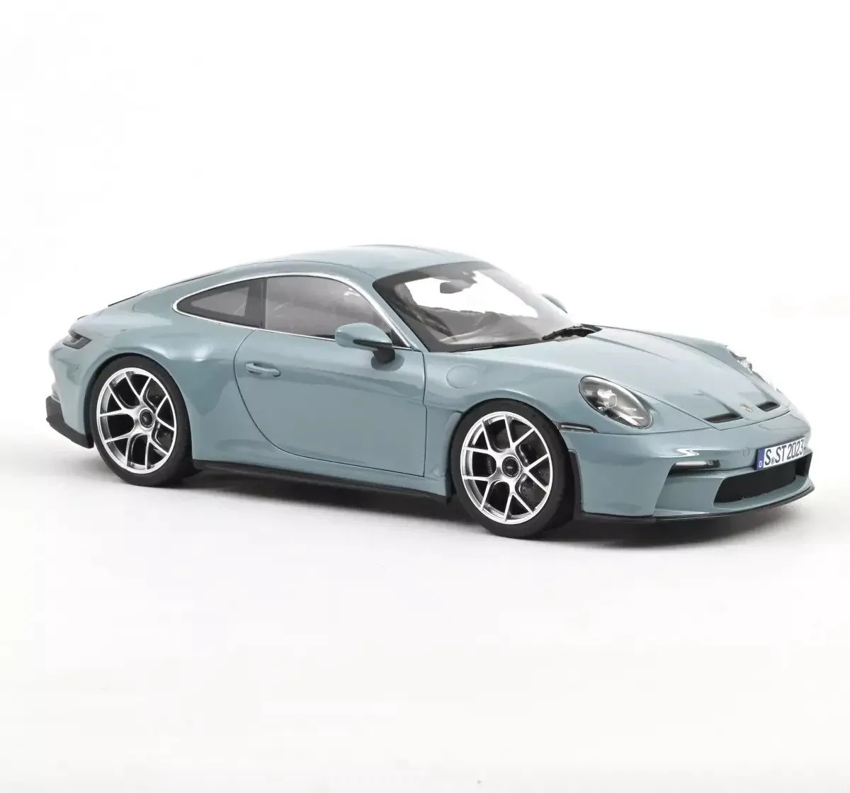 Porsche 911 S/T 2023 1:12 Norev