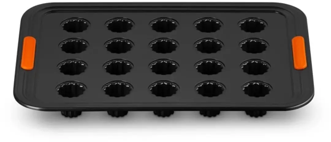 Le Creuset 20 Mini Cannelésbakvorm Zwart